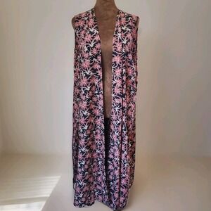 Lularoe Duster Vest Size L Open Black Red Floral Silky Material‎ Joy Lightweight